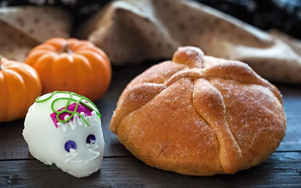 significado del pan de muerto, tradición que celebra La Cosmopolitana